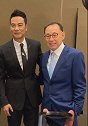 任达华跟杨受成老板合个影！