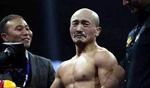 武僧一龙哭了，一龙：我没有打假拳！回顾一龙VS崔洪万