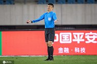 92分钟差点又出事？！傅明赛后长舒一口气疲惫揉眼