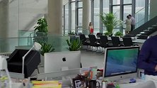 美女可真是个爱情杀手，把渣男收拾得服服帖帖，没有一点脾气