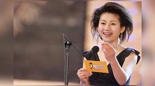 51岁王小丫近照，身体发福和曾经的一姐判若两人