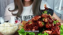 韩国小姐姐秘制麻辣海鲜咖，鲜美味道十足，是向往的生活！