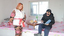 二货去饭店吃饭，点菜要一盘“痔疮”，女服务员反应真逗