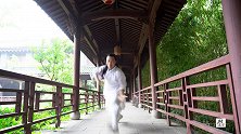 形意拳，刚猛霸道，便走边打，勇往直前，奉岳飞为祖师，武当凌云