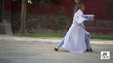 少林拳，武僧出拳快速，看谁能接得住，脚下阵阵发声，打出了气势