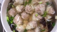 这才是正儿八经薄皮大馅的馄饨，我一口气能吃三大碗，太香了