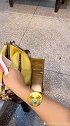 趁老婆不注意，拿点生活费！
