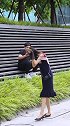 小姐姐走路带风街拍