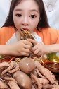 吃货吃蛏王肉，必须一口闷嘴真大啊！