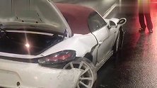 土豪老板奖一辆保时捷跑车 年轻小伙开一周就撞废