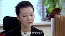 小夫妻办理离婚刚盖完章，女子：老公我饿了，男子：谁是你老公？