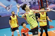 率队夺冠当选MVP！北京男排队长江川潸然泪下 感叹捧杯不易
