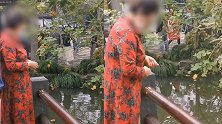 大妈一边嗑瓜子一边把壳往西湖里吐 景区：若当面发现必会劝导
