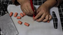 火腿肠上插1根吸管，这种做法还是头一次见，赶快动手试一试