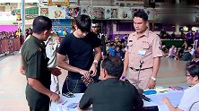 辣眼睛！泰国征兵现场出现美小伙