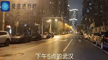 武汉姑娘六天没喝酒，憋不住喝四瓶白酒，不过瘾？再灌半斤二锅头
