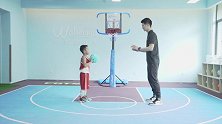 看谁传的多-幼儿篮球华蒙星3~8岁亲子家庭篮球游戏集