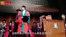 身材太完美也不好，谁注意吉娜手摆放的姿势？网友：懂得了