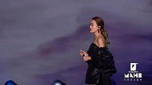 容祖儿穿黑丝演唱《独照》！一开嗓惊艳到我了，这天籁嗓音贼好听