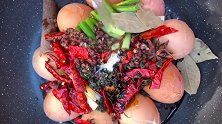 煮了一锅茶叶蛋，五分钟就没了，都说好吃