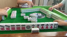 四川麻将：小姐姐大丰收！由此可见，一个靠谱麻友的重要性！