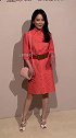已经50岁的俞飞鸿 搭配桃红色衬衫裙出席活动，有没有显得更年轻一些呢？娱情现场