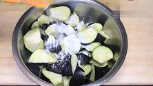 鱼香茄子，很多人都做错了，不用油炸还汁浓味美，比红烧的还好吃