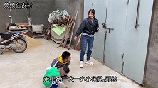 媳妇带儿子买棉裤，老公进店就相中一款花裙子，媳妇：没有闺女啊