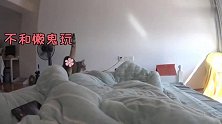 你们试过每天被9斤的猫“压”醒吗？猫咪：我是没有感情的闹钟
