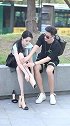 小姐姐把耳朵靠近我，告诉你个秘密，时尚街拍