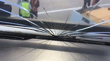 海航一航班被指因风挡玻璃出现裂纹后返航 回应：机械故障