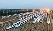中国高铁不断在亏损，为何还在一直扩建？专家：眼光要放长远！