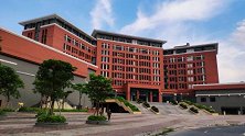 大学教师被举报强行与女生发生关系 曾说“没享受过年轻肉体”