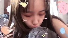 爆笑：小姐姐，猫咪如此不情愿，换我来吧