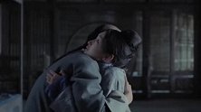 宫锁沉香：周冬雨陈晓拥抱甜美瞬间，男神女神错过了不是很可惜