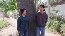 短剧;女孩是不婚族，被母亲逼着相亲，看到相亲对象女孩乐开了花
