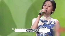 张碧晨献唱《春天的故事》，歌声饱满情感，舞台恢宏大气岁月感足