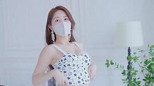 高级感格纹元素，欧美风内搭吊带收腰上衣