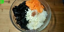 1份银耳，1份木耳，1份胡萝卜，教你一道爽口凉菜的做法