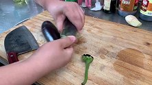 茄子别做老一套了，大厨教你新做法，风味独特，比吃肉还过瘾
