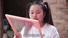 小伙伴们玩“面目全非”的游戏，没想小婷婷是最后一名，太刺激了
