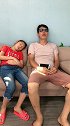 小女孩以为自己很聪明，其实是爸爸当年剩下的！哈哈