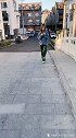 小时候语文课净偷着吃辣条来着，断句没学好。