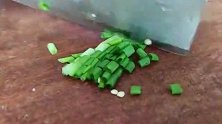 家常菜：茶树菇炒猪头肉，网友说这是胡诌出来的菜！