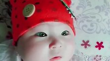 小宝贝的眼睛好奇怪，跟小猫似的，这是怎么了