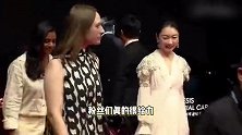周冬雨担任釜山电影节评委，压轴出场海外人气超高，国际范十足