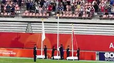 亚运男足颁奖仪式韩国国旗迟迟未升起 韩国球员一脸困惑