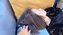 小伙恶搞老婆太过分了，让老婆伤心欲绝，结果摔门就走了