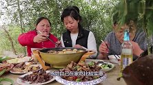 胖妹弄了满满一桌菜，这是要做什么美食？全家人直接吃嗨了