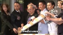 吴京荣登福克斯榜，穿日常直男风，穿马丁靴够有型